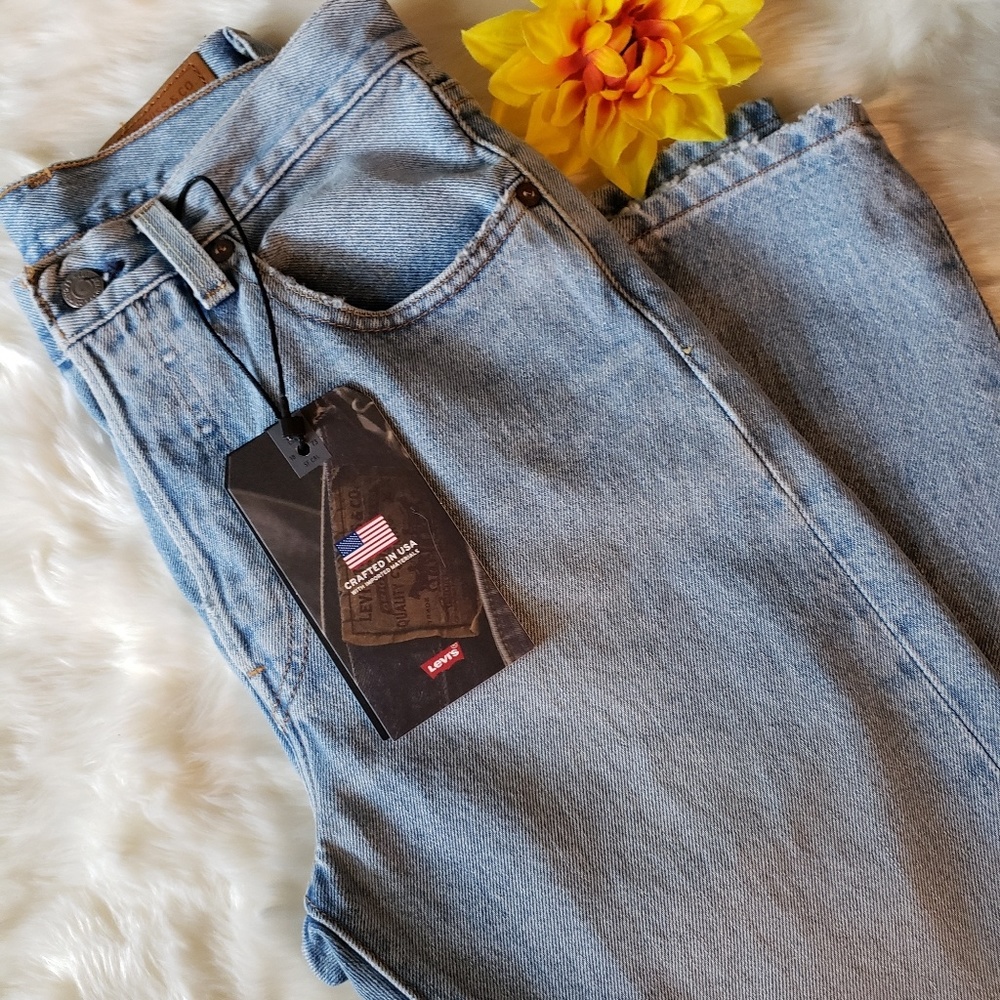501 Levi's Distressed Straight Cut Jean's - Picture 2 of 6